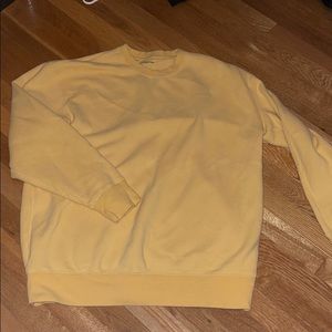 Yellow oversized crewneck